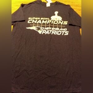 New England Patriots Super Bowl XLIX Champion Large Blue Full Roster T-Shirt NWT
